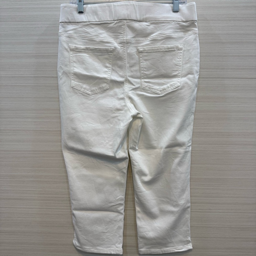 Chico's White Stretch Jegging Capris - Picture 2 of 7